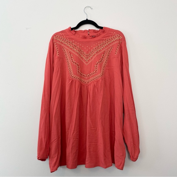 NWT Torrid Coral Crinkle Gauze Boho Relaxed Embroidered Blouse Women’s 3X - Picture 2 of 11